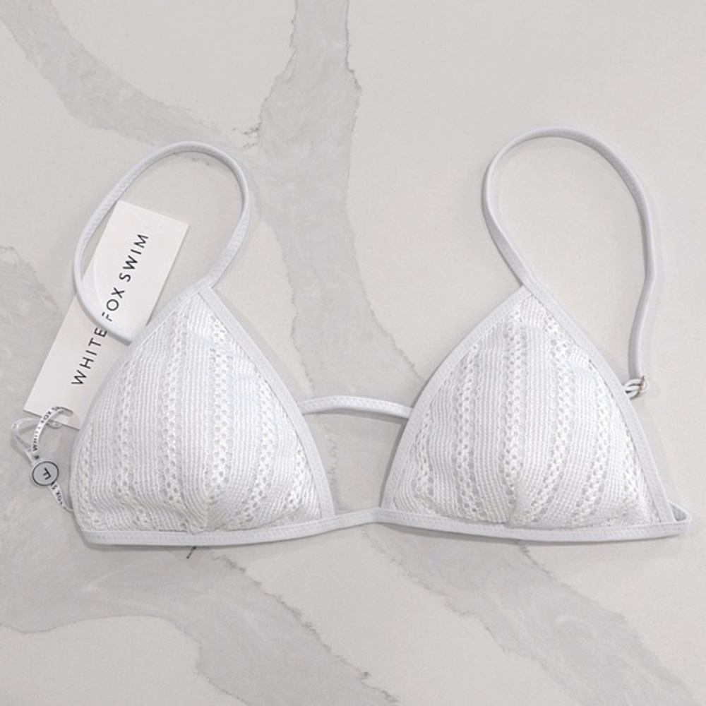 WHITE FOX BOUTIQUE COOL BREEZE BIKINI TOP 
WHITE